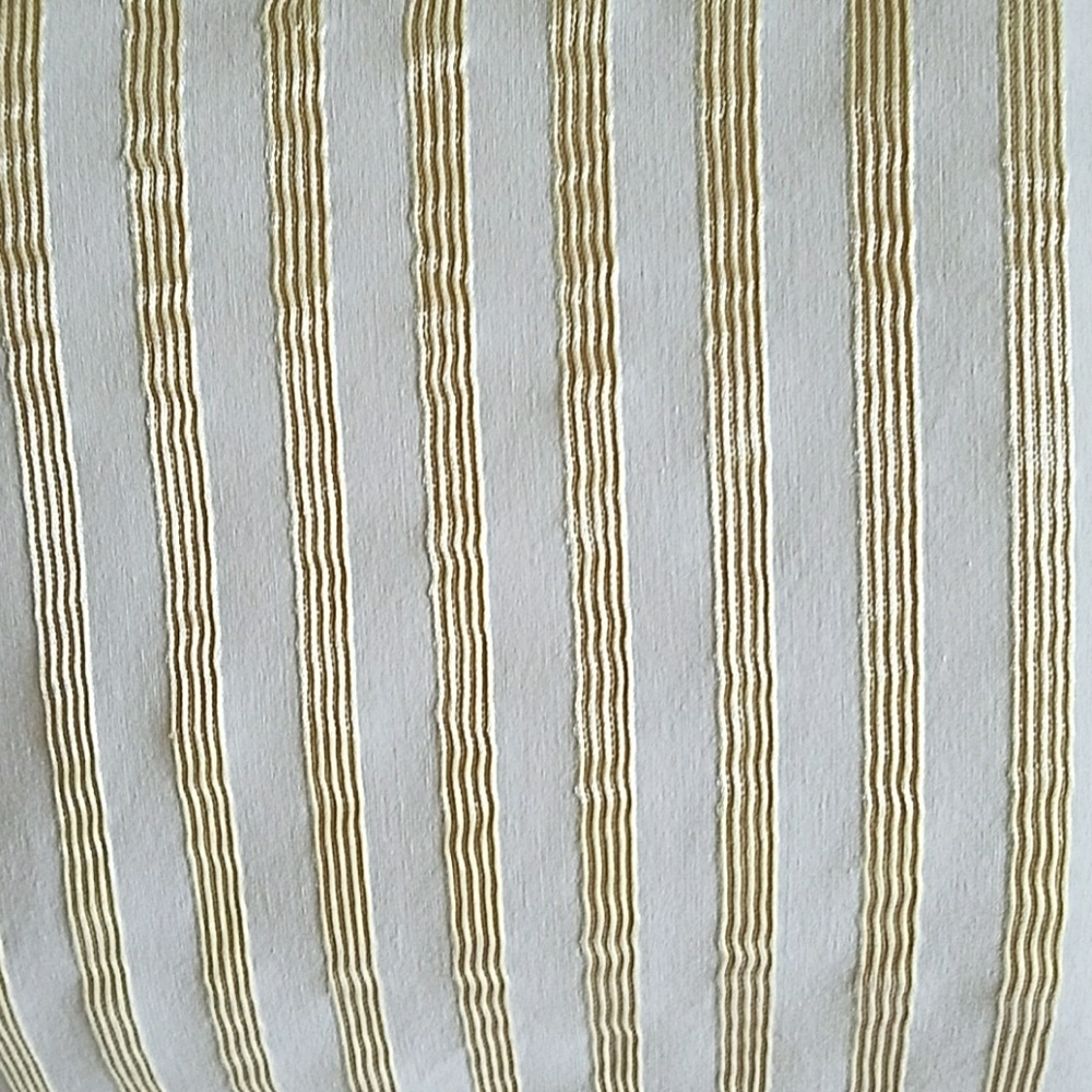 Shirt - Picture 4 of 6